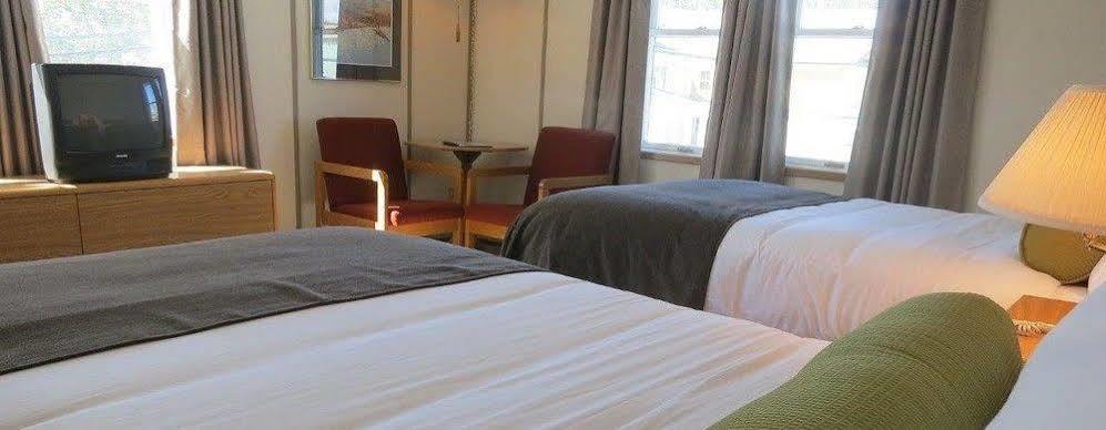 Triple J Hotel Dawson Ngoại thất bức ảnh
